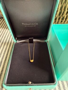 Tiffany & Co. Gold Elsa Peretti Bean Pendant Necklace